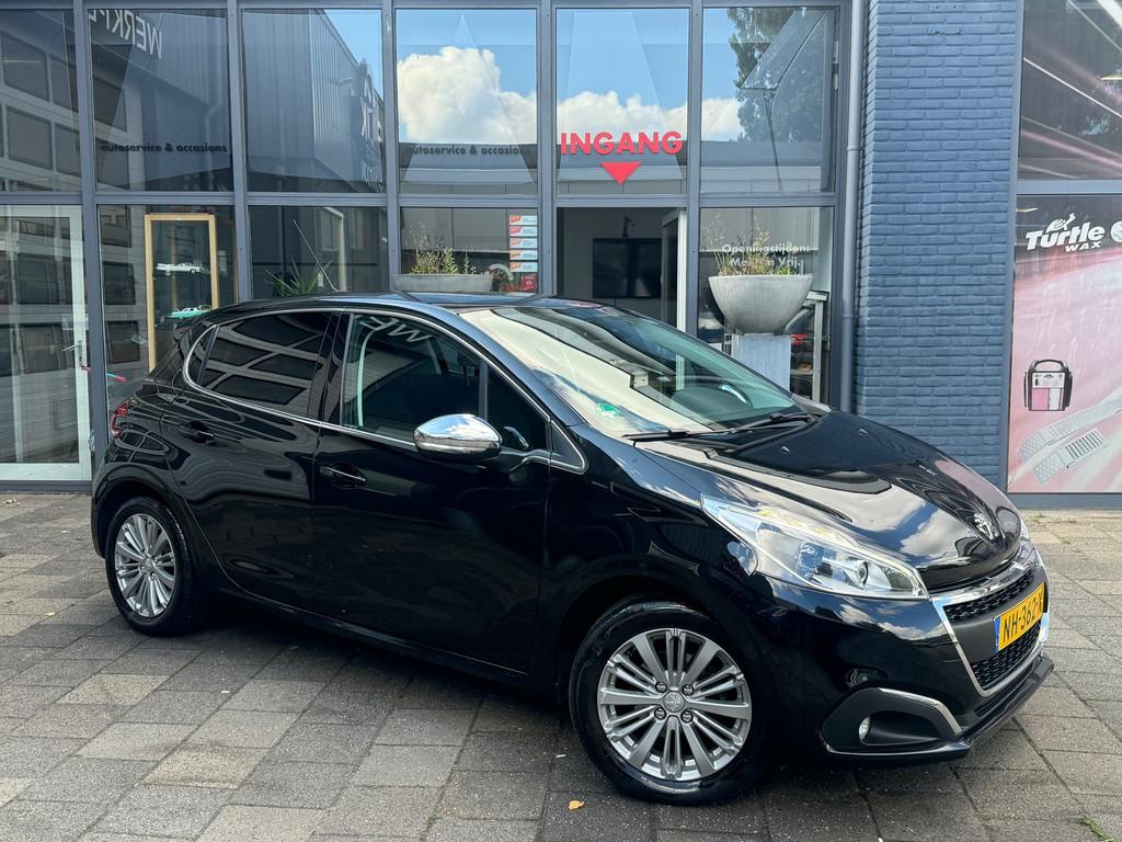 Peugeot 208 1.6 BlueHDi Blue Lease Executive | Clima | Navi, Auto's, Peugeot, Voorwielaandrijving, Gebruikt, 4 cilinders, Zwart