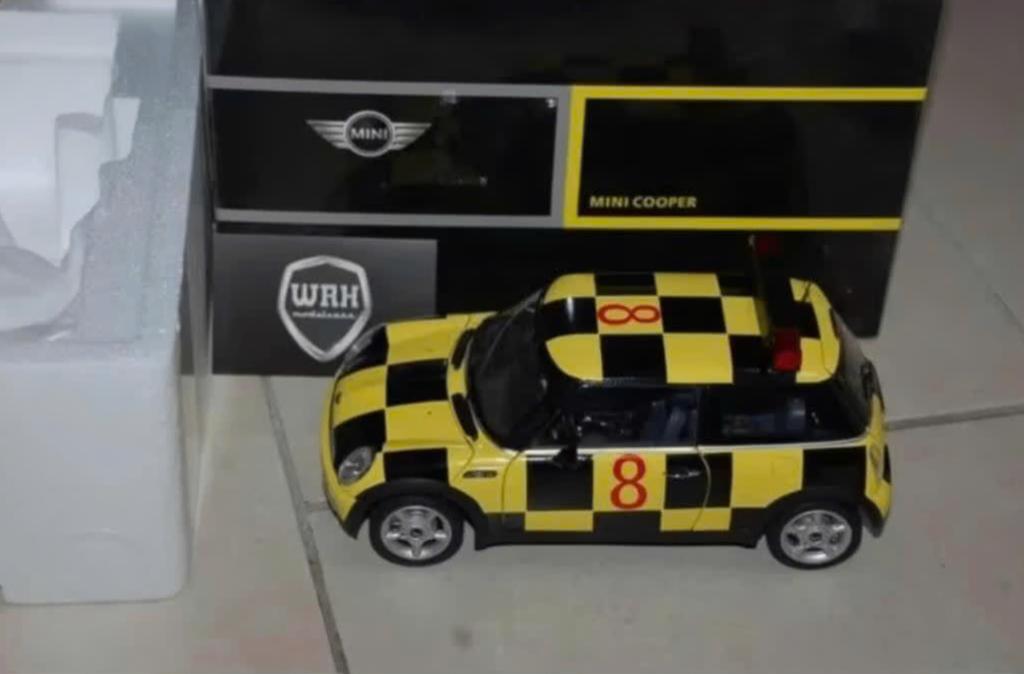1:18 MINI COOPER Follow Me Kyosho diecast in box WRH, Hobby en Vrije tijd, Modelauto's | 1:18, Verzenden, Zo goed als nieuw, Auto