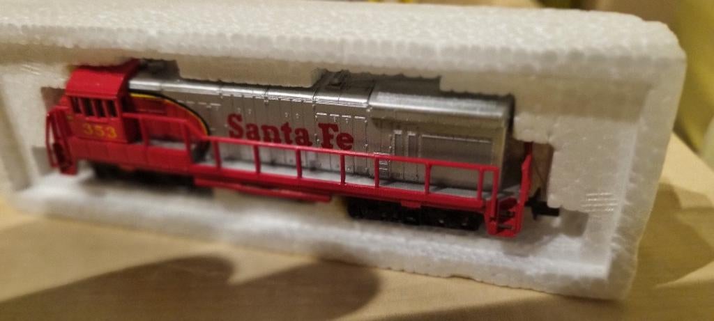 Locomotief en diverse rijtuigen, Overige merken, Ophalen of Verzenden, Zo goed als nieuw, Analoog