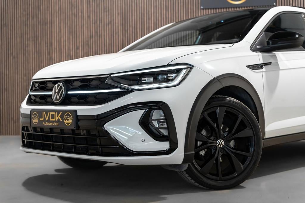 Volkswagen Taigo 1.0 TSI R-Line DSG IQ PANO LED, Auto's, Alcantara, Wit, Bedrijf, 630 kg