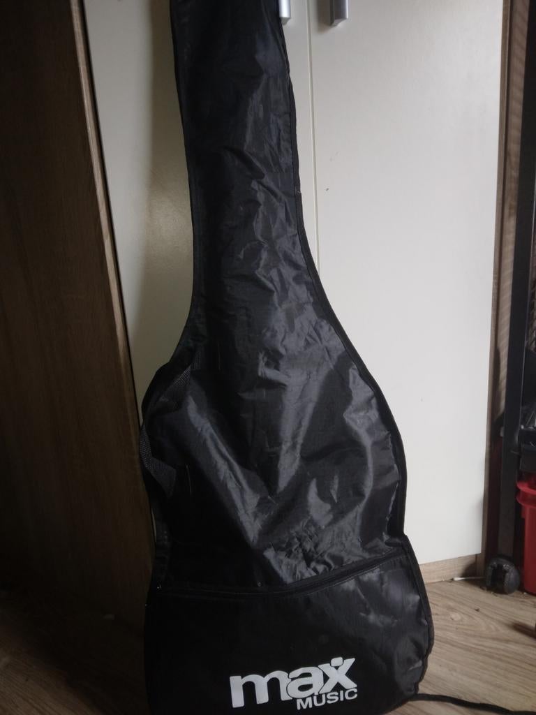 Elektrische gitaar met hoes, Ophalen, Nieuw, Solid body, Overige merken