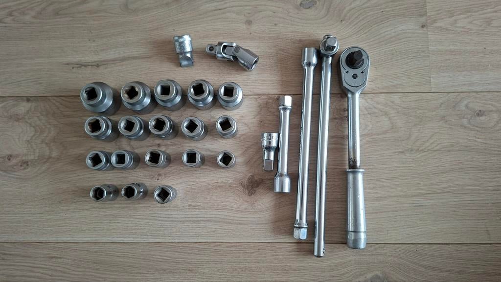 Stahlwille doppendoos met ratel en verlengstukken, Ophalen