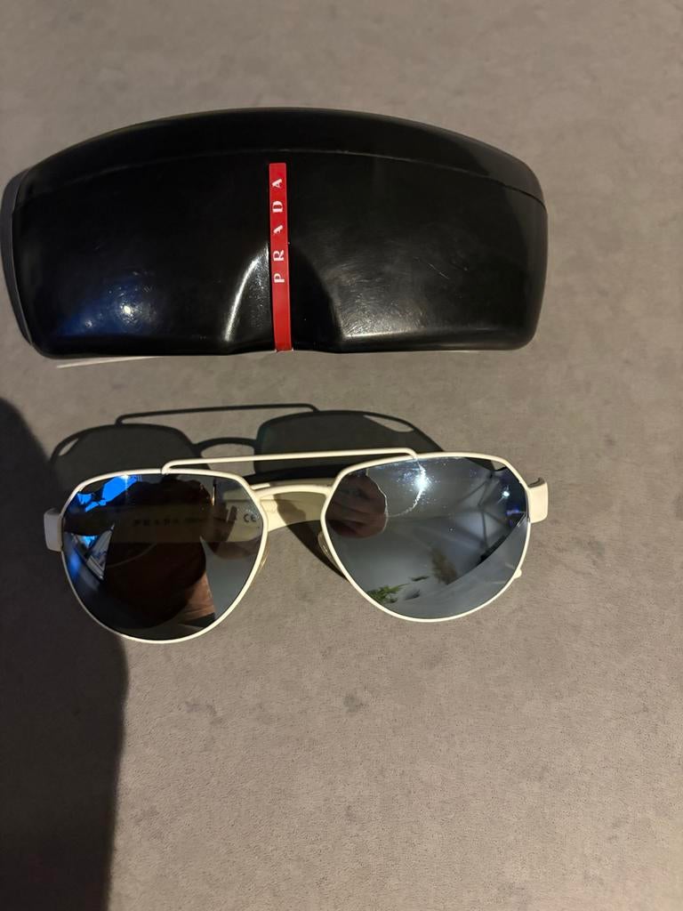 Prada Zonnebril SPS 57U - Wit met spiegelglazen, Gebruikt, Zonnebril, Wit, Ophalen