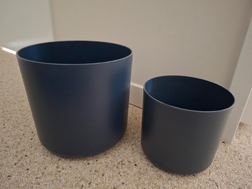 Donkerblauwe kunststof bloempotten, Ophalen, Kunststof, Rond, Minder dan 40 cm