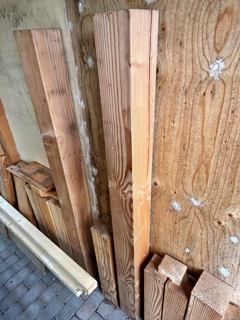 Douglas hout en zwart rabatdelen - over van bouwen veranda, Doe-het-zelf en Verbouw, Hout en Planken, Ophalen, Gebruikt, Overige typen