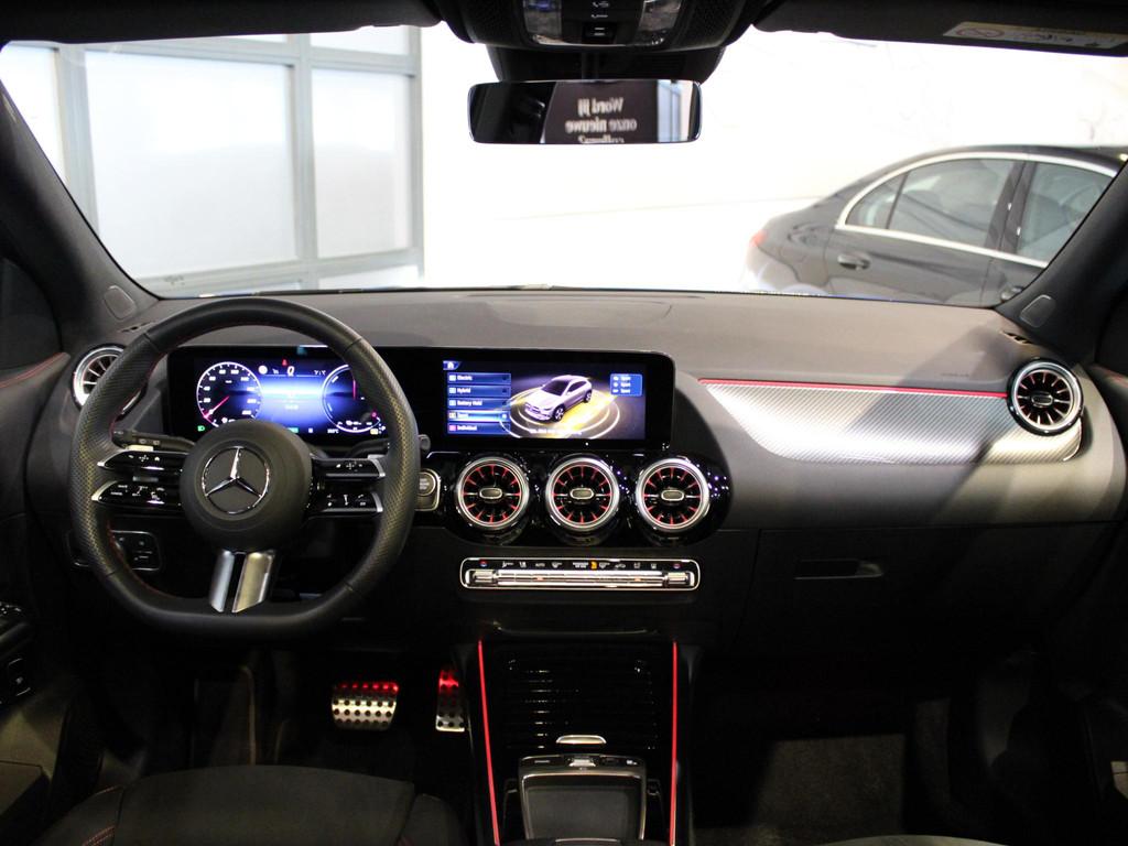 Mercedes-Benz GLA 250 e Star Edition AMG Line Panorama dak, Stof, 4 cilinders, 16 kWh, Blauw