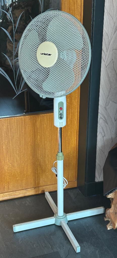 Staande Unistar ventilator, Witgoed en Apparatuur, Ophalen, Gebruikt, Statiefventilator