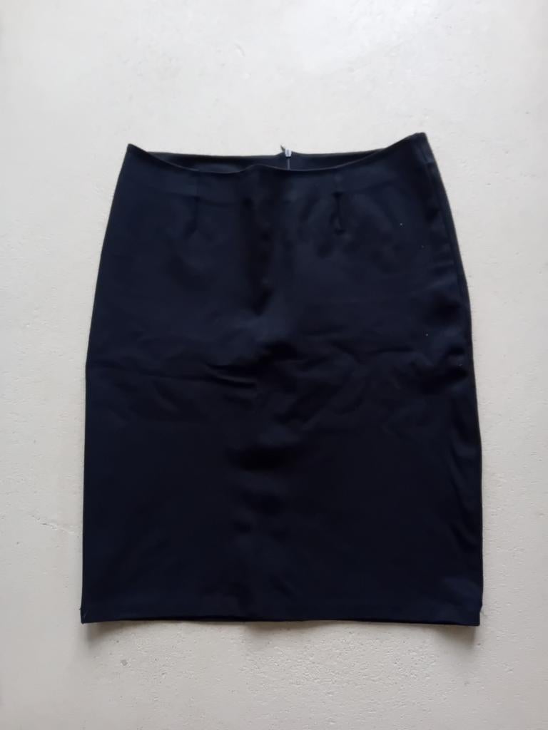 Mooi zwarte Kokerrok, Zwart, Maat 42/44 (L), Ophalen of Verzenden, Zo goed als nieuw