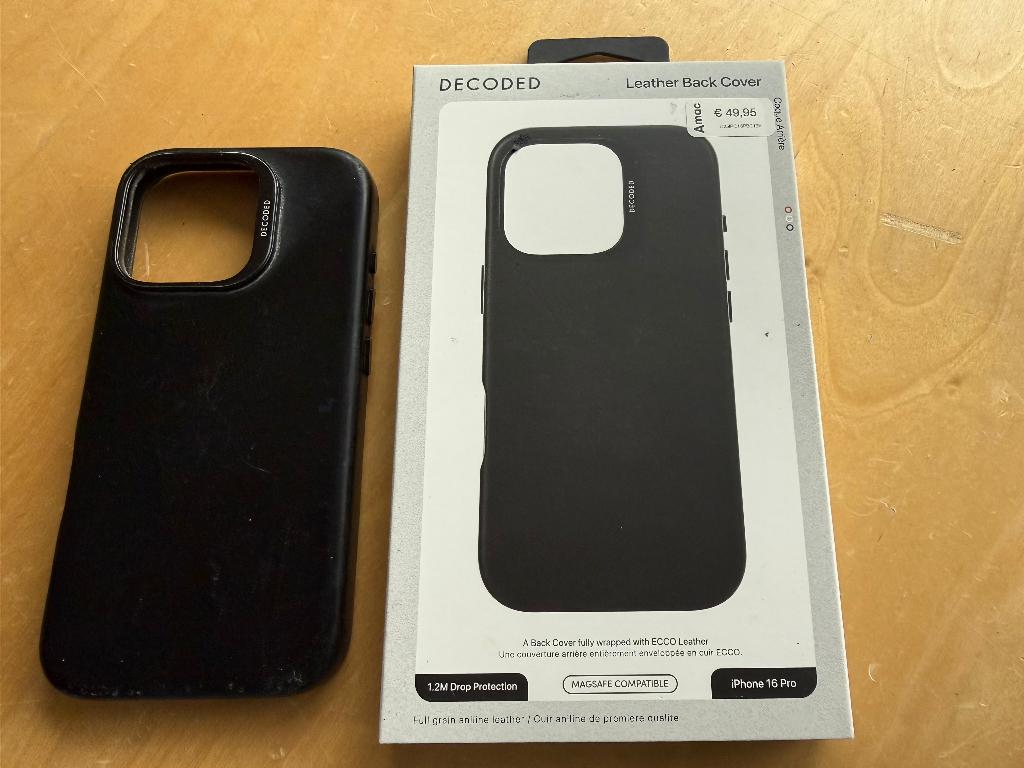 Hoesje iPhone 16 Pro - Leder, Ophalen of Verzenden, Gebruikt, Hoesje of Tasje