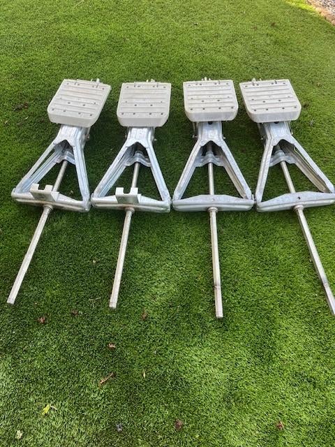 Fendt uitdraaipoten, Ophalen, Zo goed als nieuw