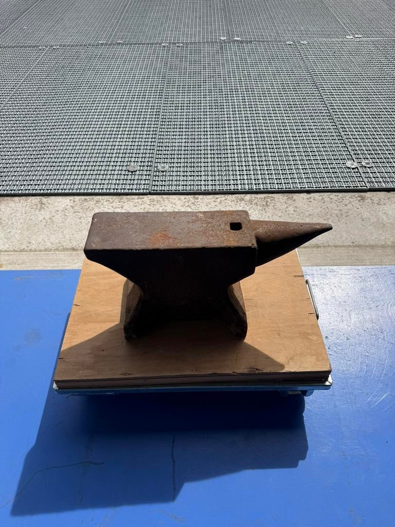 Aambeeld., Ophalen, Gebruikt