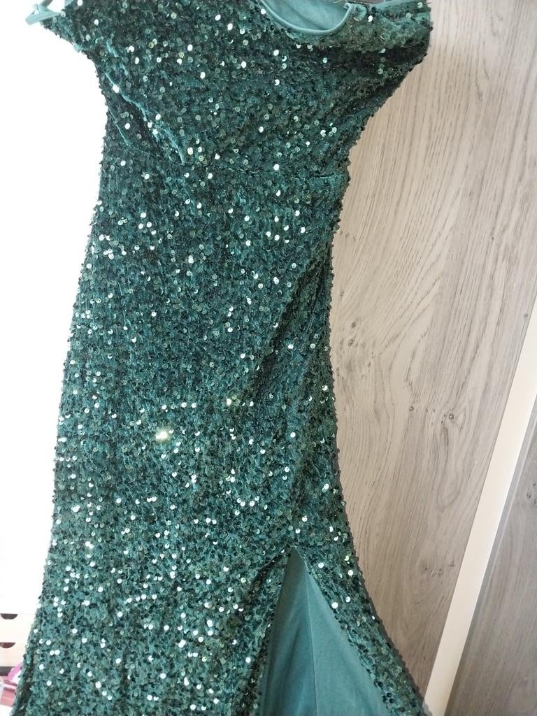 Twee dames jurken, Kleding | Dames, Jurken, Zo goed als nieuw, Maat 38/40 (M), Groen, Onder de knie, Ophalen of Verzenden