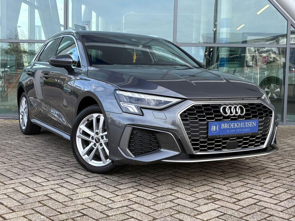 Audi A3 Sportback 40 TFSIe Plug in Hybride S-Line 204pk Auto, Stof, Gebruikt, 4 cilinders, 1535 kg