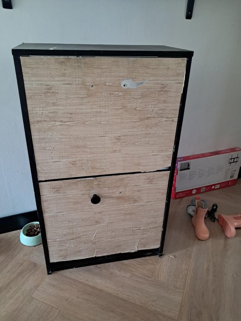 Schoenenkast opknapper - gratis af te halen, Ophalen, Gebruikt