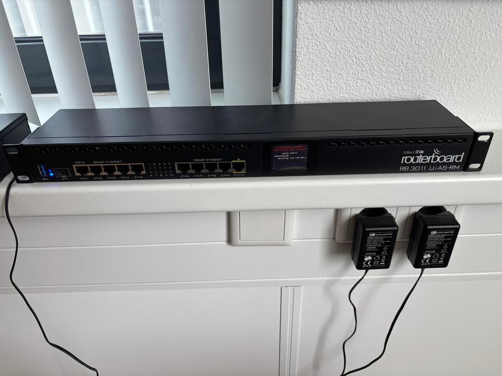 MikroTik Routerboard, Ophalen of Verzenden, Gebruikt, Router