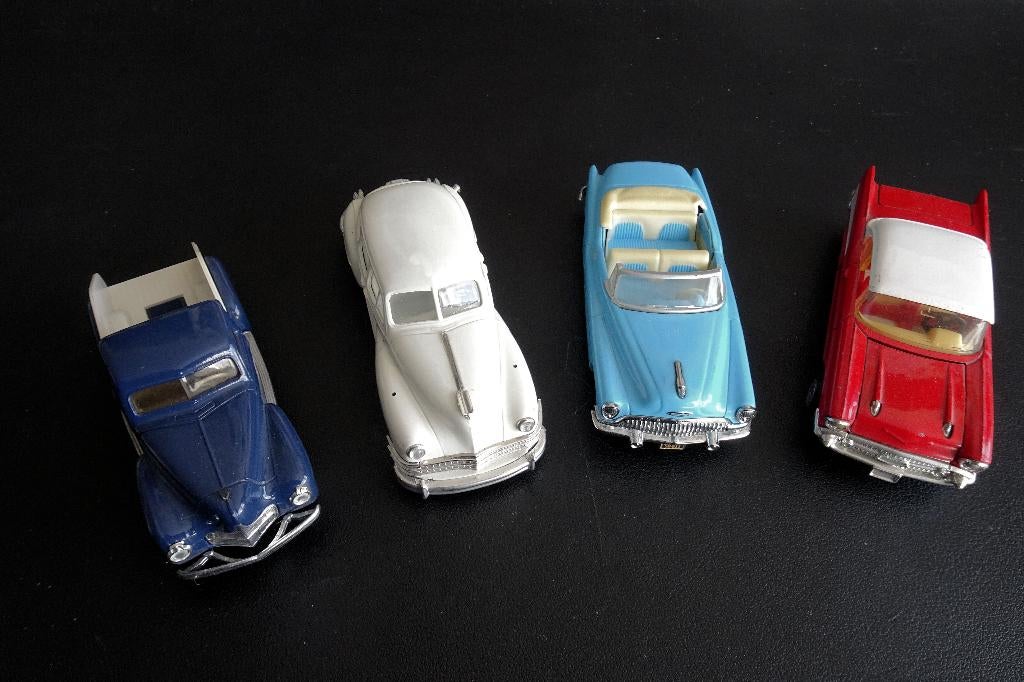 4 Amerikaanse auto's uit de 50-60er jaren:, Ophalen of Verzenden, Zo goed als nieuw, Auto, Dinky Toys