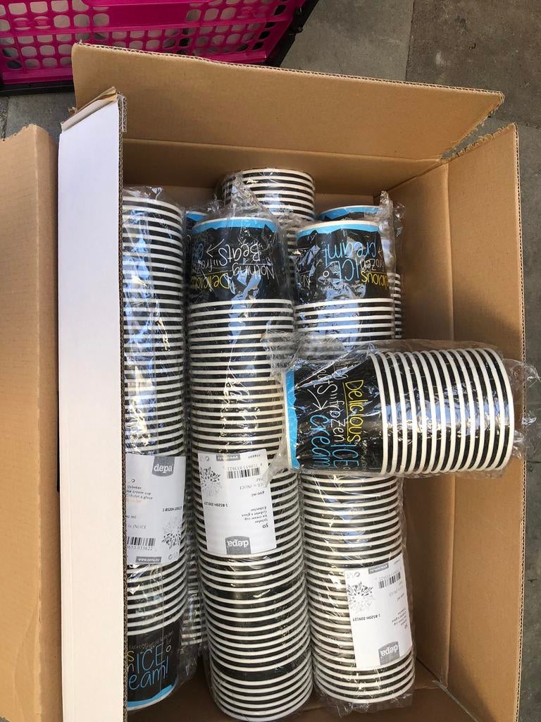 Kartonnen bekers., Ophalen, Nieuw