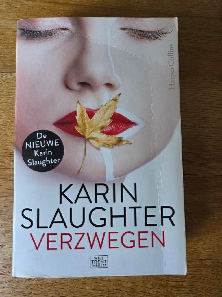 Verzwegen - Karin Slaughter (Will Trent thriller), Boeken, Gelezen, Ophalen of Verzenden, Nederland, Karin Slaughter