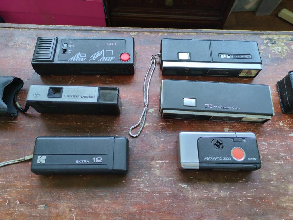 Zes 110 film camera's: Vivitar, ITT, Agfa, Kodak, Colmate, Audio, Tv en Foto, Fotocamera's Analoog, Ophalen of Verzenden