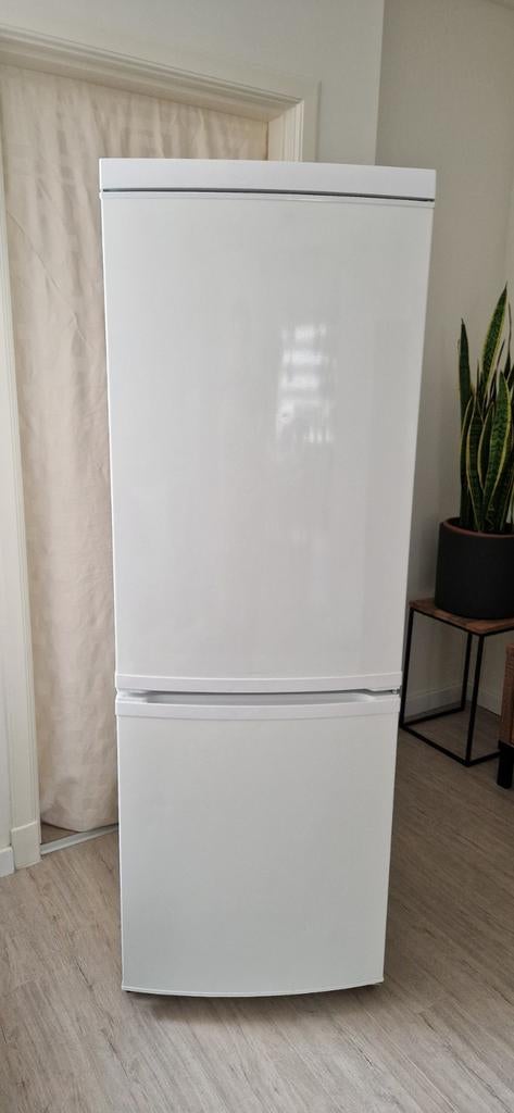 Koelvriescombinatie, Ophalen, Gebruikt, 200 liter of meer, Met aparte vriezer