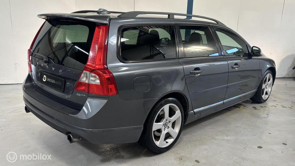Volvo V70 2.5T R-Design LEER / XENON, 2521 cc, Traction-control, 1568 kg, 750 kg