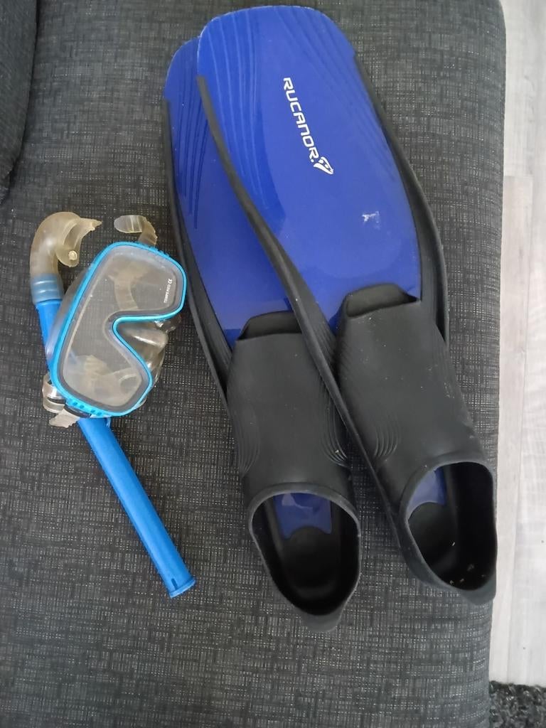 Flippers set met duikbril en snorkel - Goede staat, Ophalen