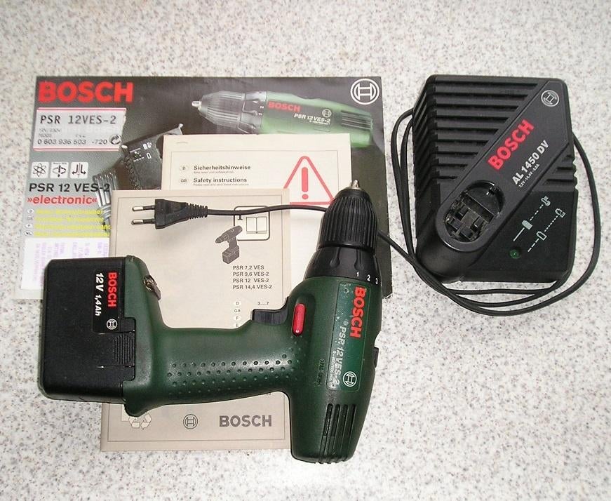 Bosch 12 V~1,4Ah Boormachine + Bosch AL 1450 DV Snellaadapp., Boormachine, Gebruikt, Variabele snelheid, Ophalen of Verzenden
