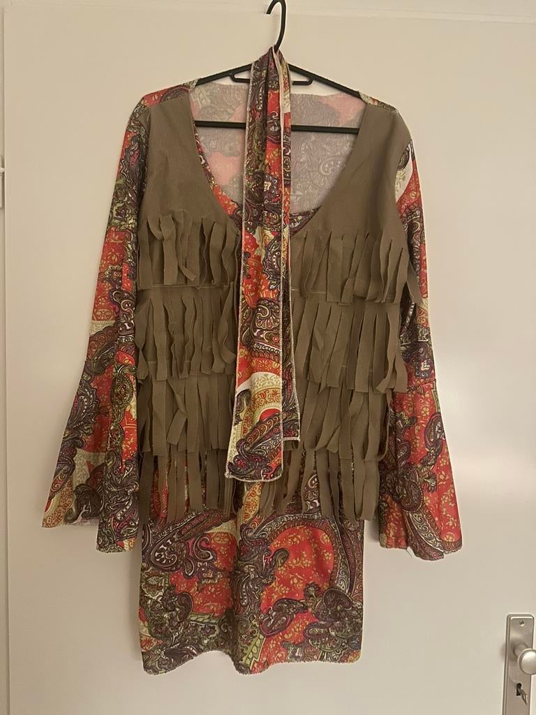 Hippie jurkje met hoofdband, Ophalen of Verzenden, Zo goed als nieuw, Maat 38/40 (M), Carnaval