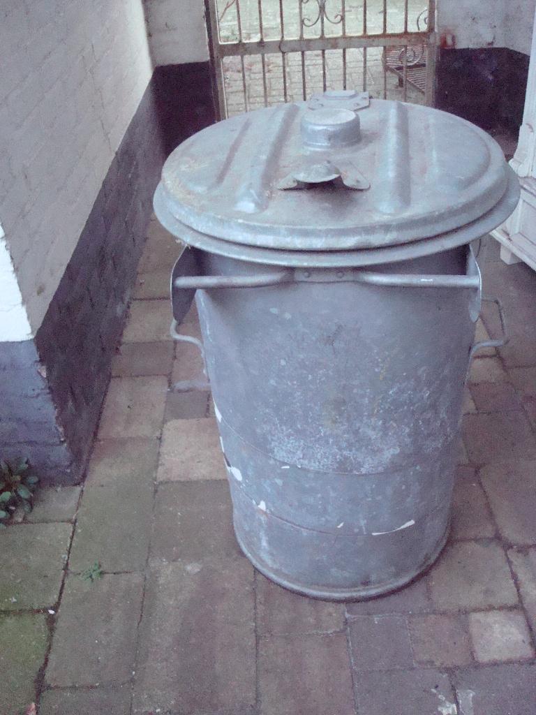 aparte vuilnisemmer niet de standaard vuilnisemmer, Tuin en Terras, Ophalen, Nieuw