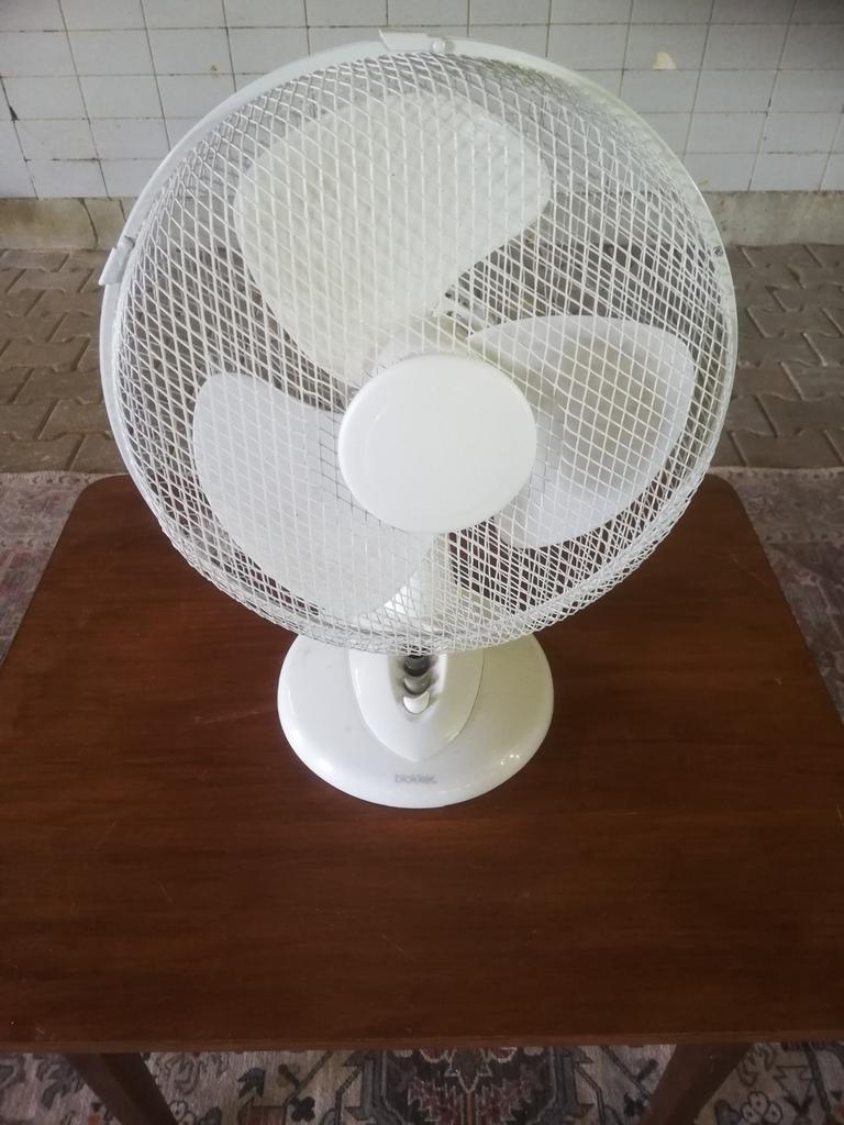 Blokker ventilator 40W, Ophalen, Zo goed als nieuw, Tafelventilator