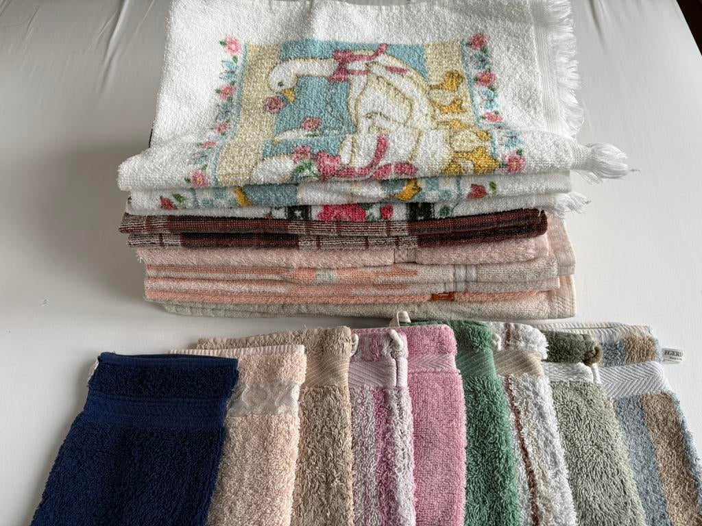 Pakket nette handdoekjes en washandjes, Huis en Inrichting, Ophalen of Verzenden, Zo goed als nieuw, Handdoek