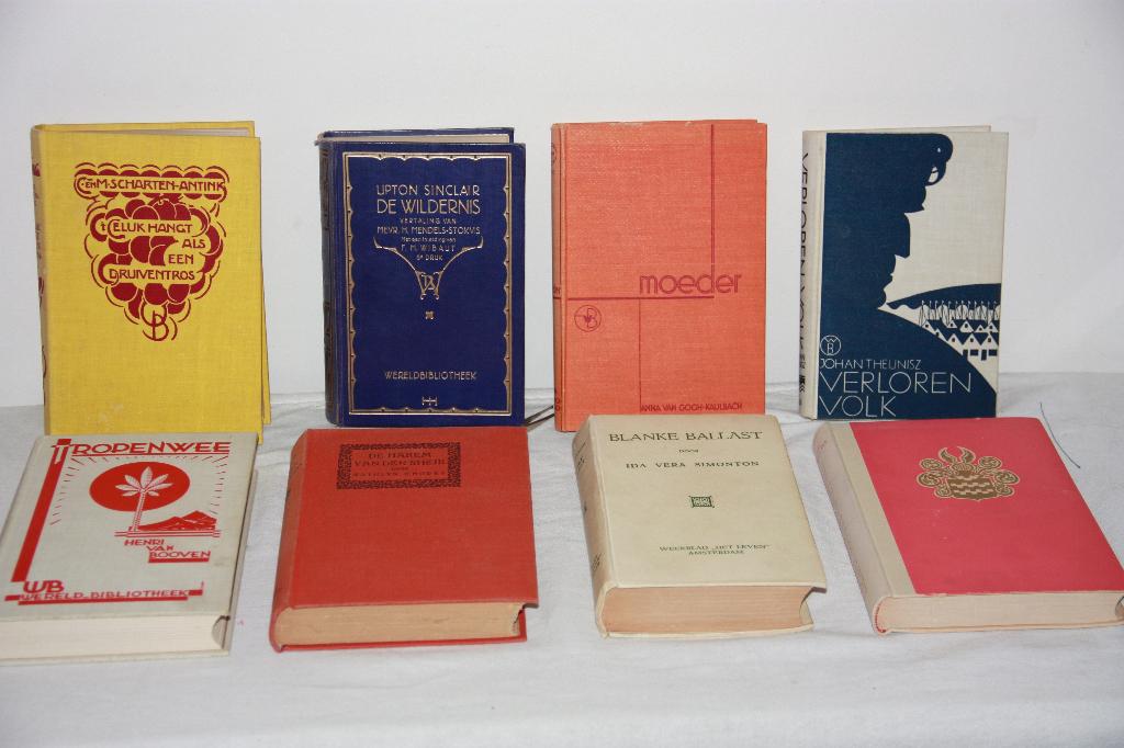 Boeken uit 1931-1936 o.a. Ned. Kolonie div. titels + Auteurs, Verzenden, 20e eeuw of later, Gelezen, Europa