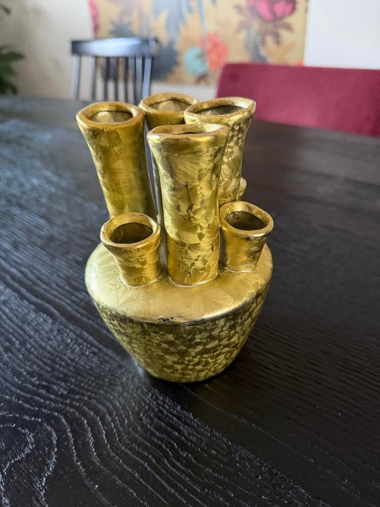 Tulpenvaasje - Gouden accenten, Geel, Aardewerk of Porselein, Ophalen of Verzenden, Zo goed als nieuw
