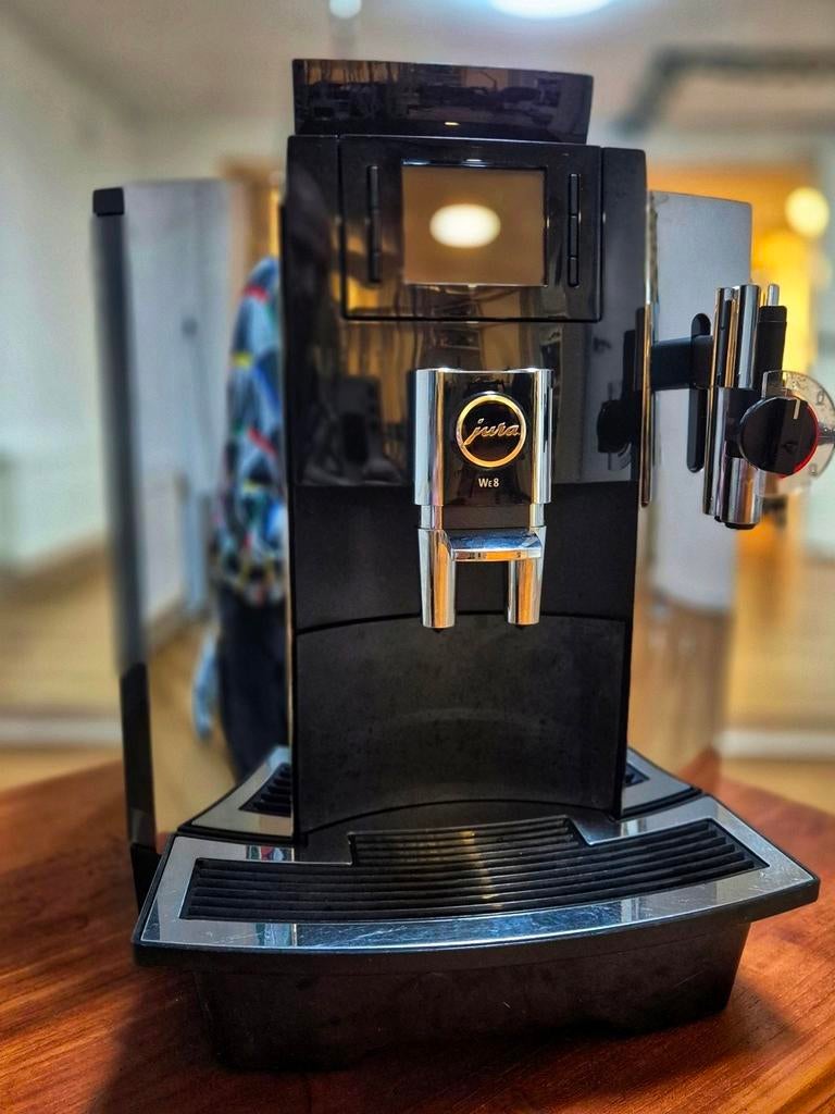 Jura WE8 Chroom incl Garantie + Onderhoud, Witgoed en Apparatuur, Koffiezetapparaten, Ophalen, Afneembaar waterreservoir, Micky Beans