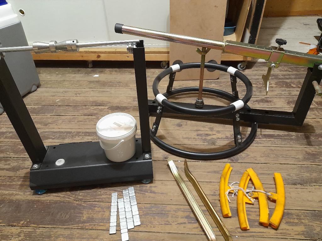 Balanseer en demonteer apparaten voor motorbande, Ophalen of Verzenden, Zo goed als nieuw