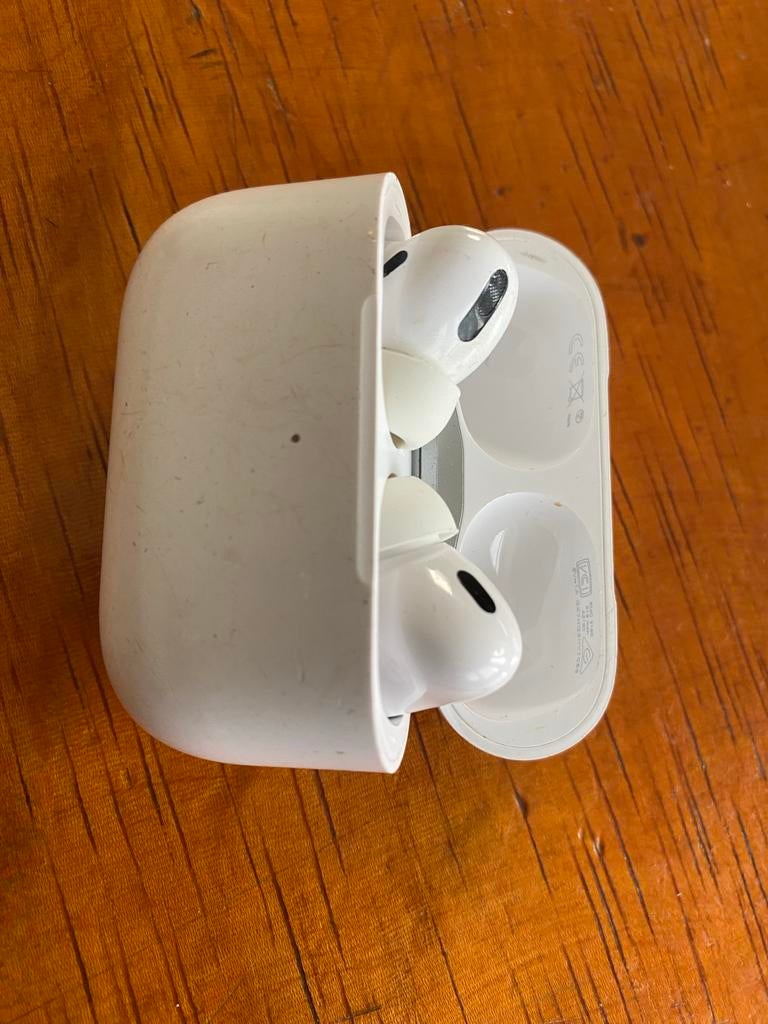 AirPods pro defect, Ophalen, Gebruikt, Beats, Over oor (circumaural)