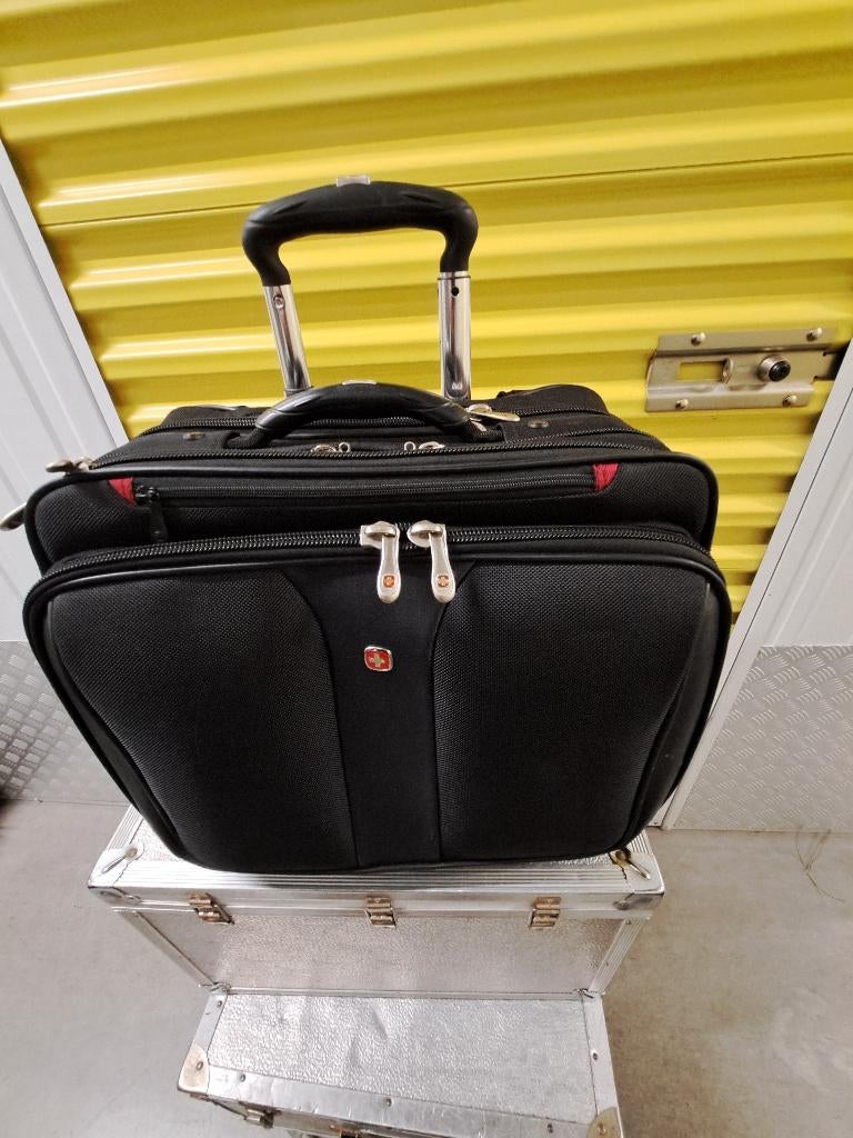Wenger Trolley tas zwart, Computers en Software, Laptoptassen, Ophalen, 17 inch of meer, Gebruikt, Trolleytas