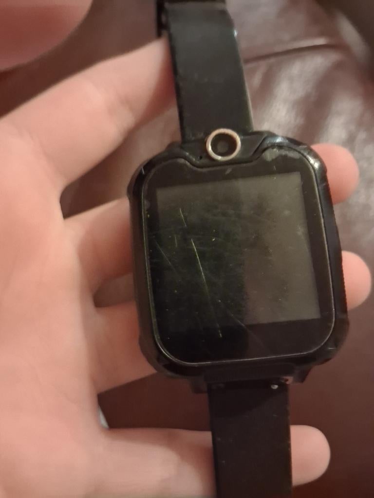 Defecte Smartwatch - Dikke Batterij - Repareerbaar, Ophalen of Verzenden, Gebruikt, Zwart, Jongen of Meisje