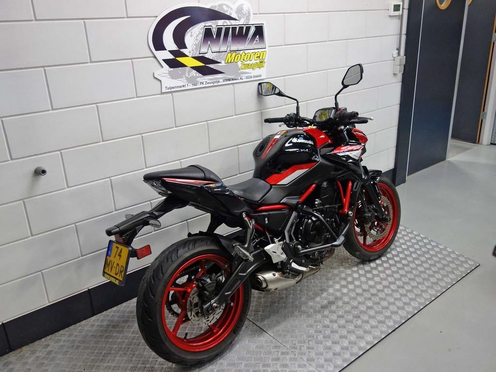 KAWASAKI Z650 - foto 2