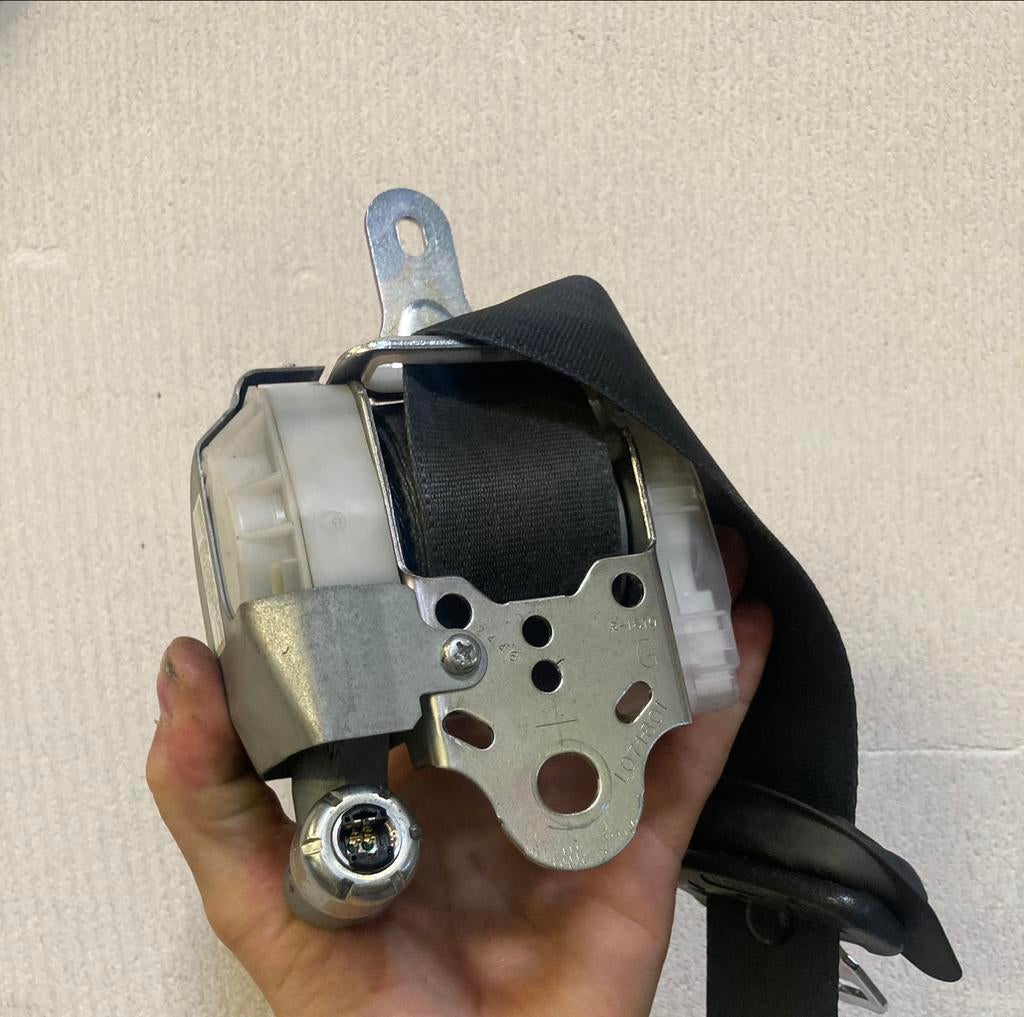 Citroen c1 Peugeot 107 Toyota Aygo gordel gordelspanner, Ophalen of Verzenden, C1, Aygo, Toyota