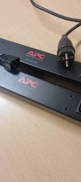 APC Basic Rack PDU – 19, Ophalen of Verzenden, Zo goed als nieuw