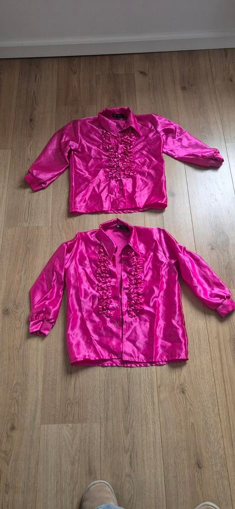 Roze satijnen blouses met ruches carnaval, Ophalen of Verzenden, Zo goed als nieuw, 110 t/m 116, Jongen of Meisje