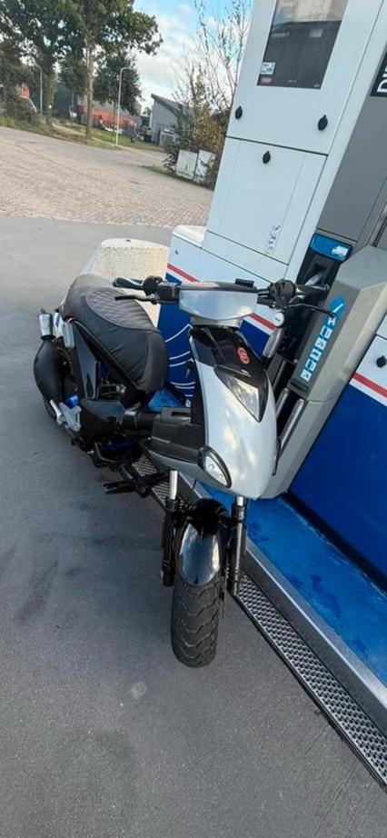 gilera ice 70cc teruil, Fietsen en Brommers, Ophalen of Verzenden, Zo goed als nieuw, Tweetakt, Overige modellen