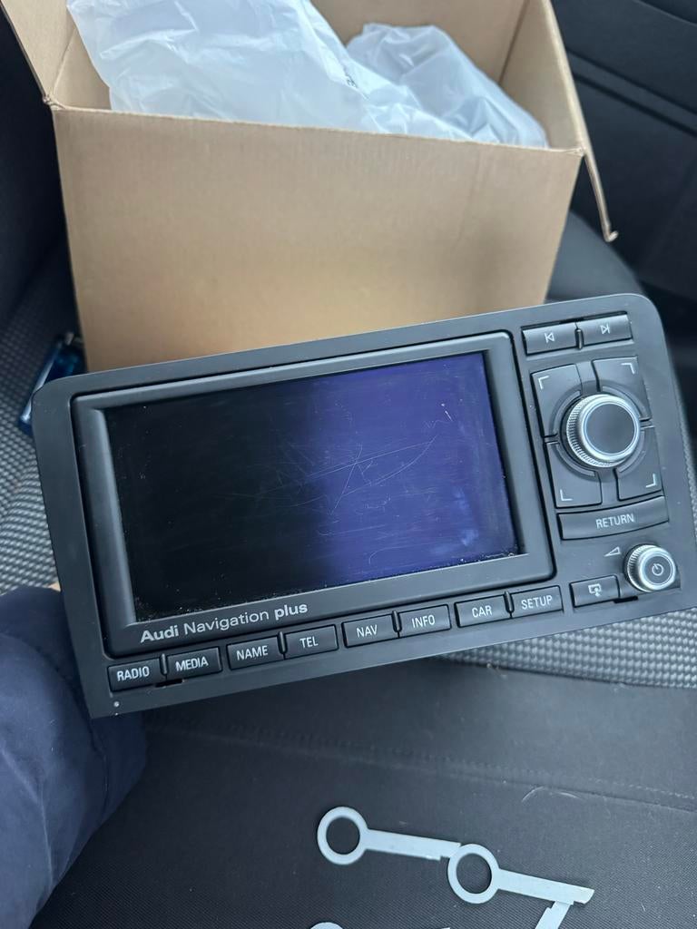 Audi Navigation Plus A3 8P (2009), Auto diversen, Ophalen, Gebruikt