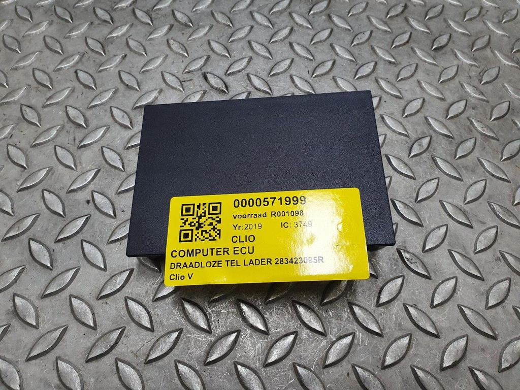 RENAULT CLIO COMPUTER ECU 2019, Auto-onderdelen, Gebruikt, -, -, Ophalen of Verzenden