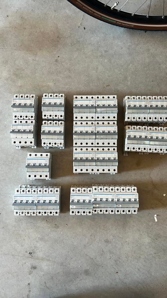 Diverse hager 4P automaten, Ophalen of Verzenden, Zo goed als nieuw, Overige typen