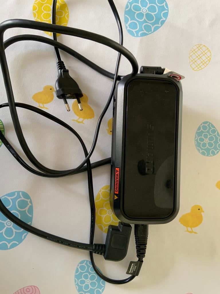 Shimano acculader 1,8 ampere, Ophalen of Verzenden, Zo goed als nieuw