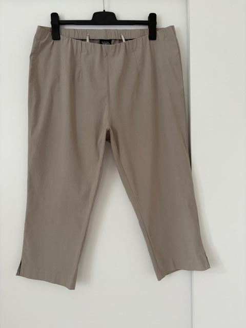 Ulla Popken nieuwe broek maat 50(5XL), Kleding | Dames, Verzenden, Beige, Maat 46/48 (XL) of groter, Nieuw