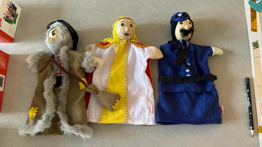 Goki Handpoppen Set: Prinses, Politieagent, Rover (Nieuw), Ophalen of Verzenden, Nieuw, Overige typen