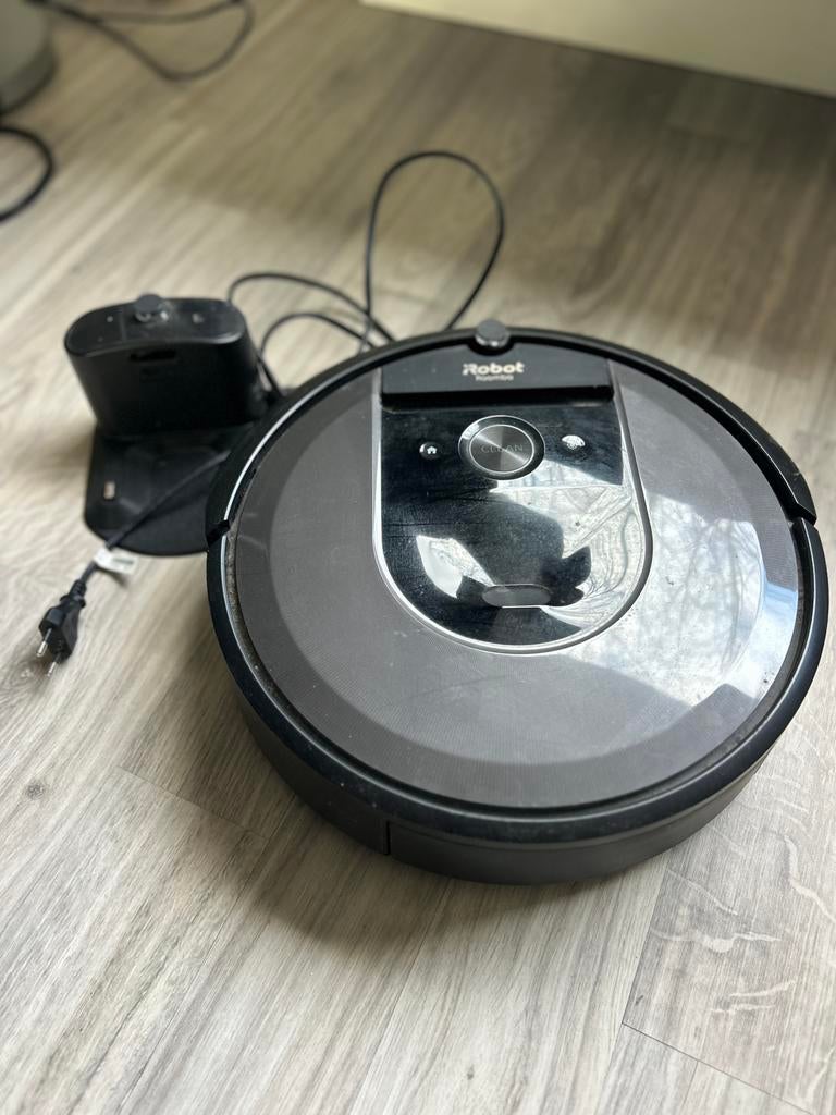 Roomba i7 robot stofzuiger, Ophalen of Verzenden, Gebruikt, Reservoir, Robotstofzuiger